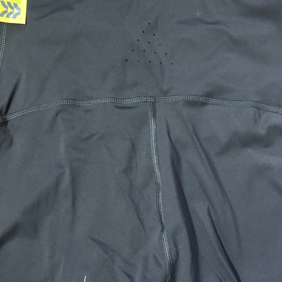 NWT All in Motion Black Leggings - Picture 7 of 7